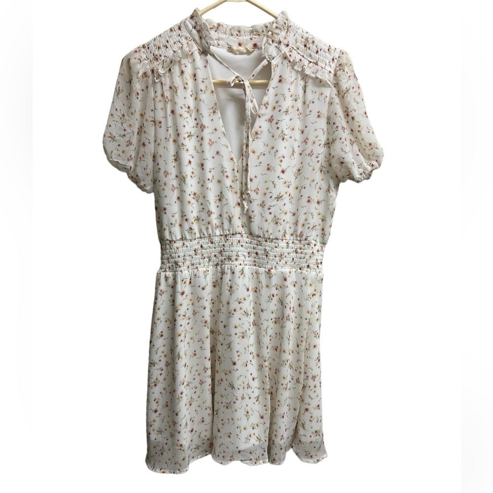 Altar’d State Carilyna White Floral Pie Crust Tie Neck Smocked Mini Dress SZ M